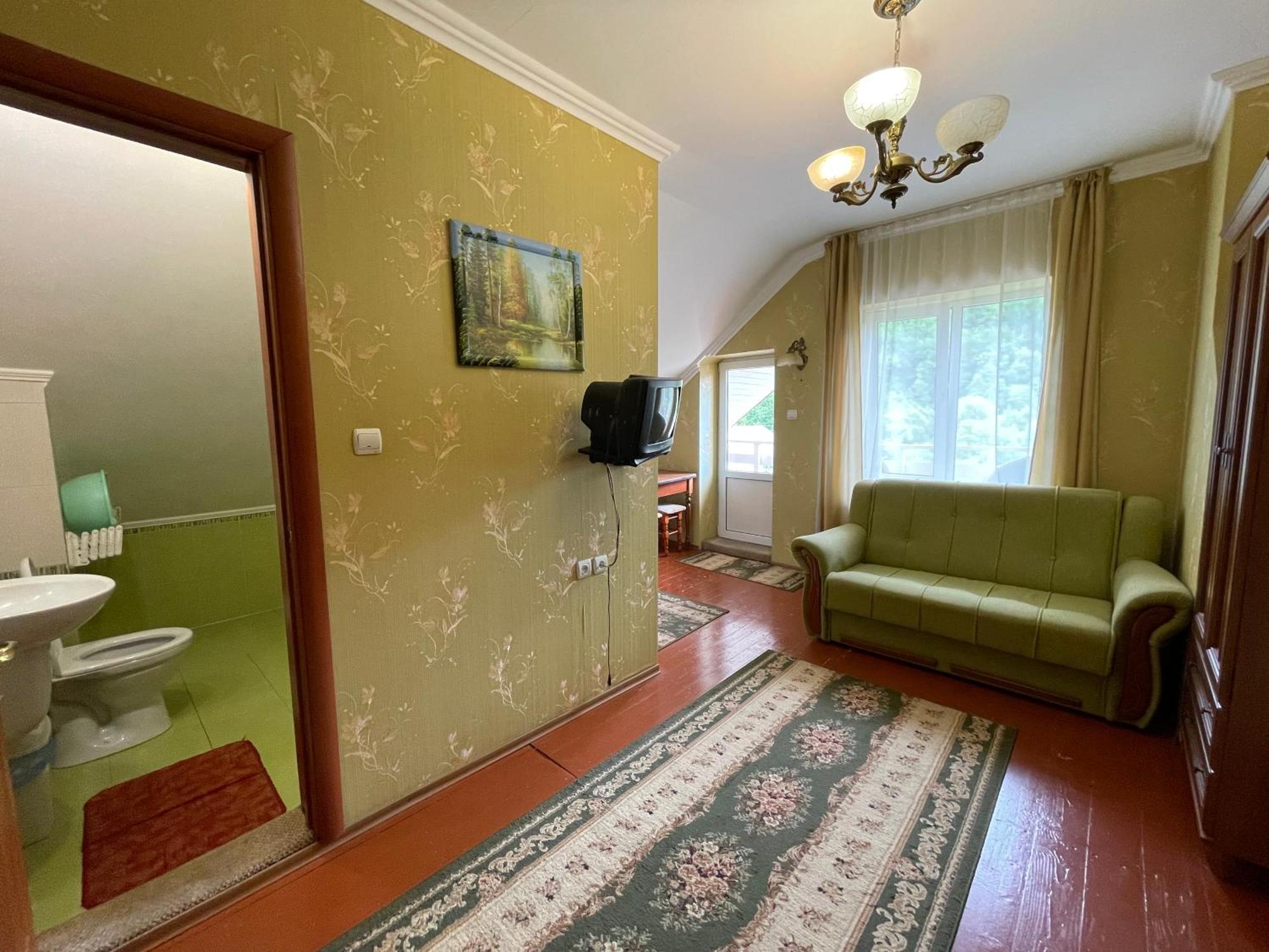 Hotel У Оксани Solochyn Esterno foto